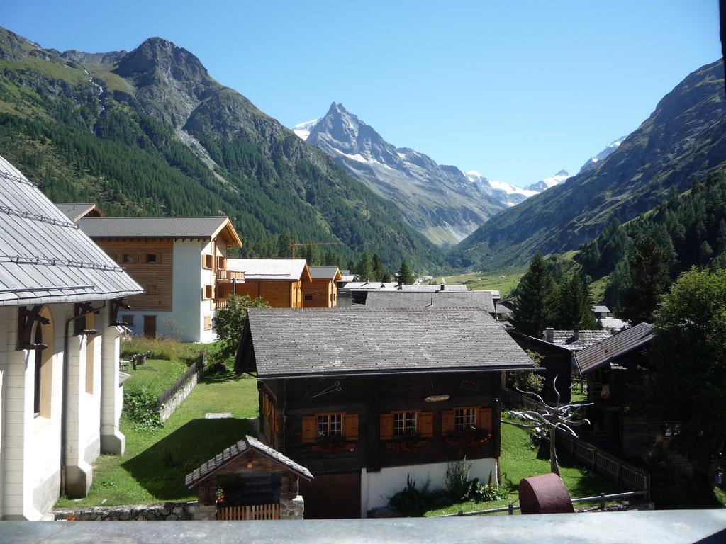 Hotel - Petit-Dejeuner Le Trift Zinal Luaran gambar