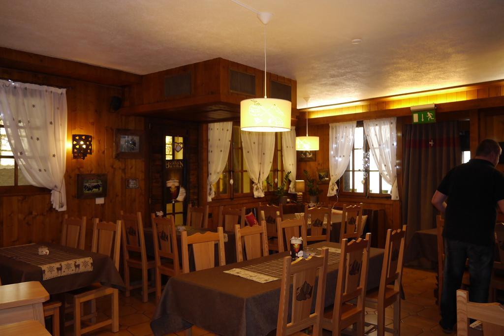 Hotel - Petit-Dejeuner Le Trift Zinal Luaran gambar
