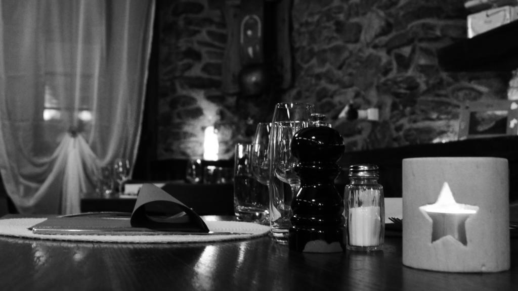 Hotel - Petit-Dejeuner Le Trift Zinal Luaran gambar