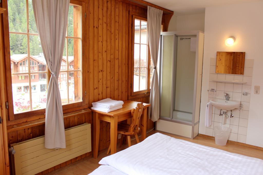 Hotel - Petit-Dejeuner Le Trift Zinal Luaran gambar